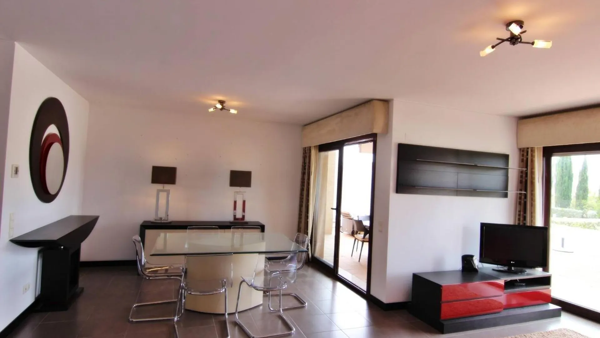 Дом отдыха Monte Laguna Apartment Картейра
